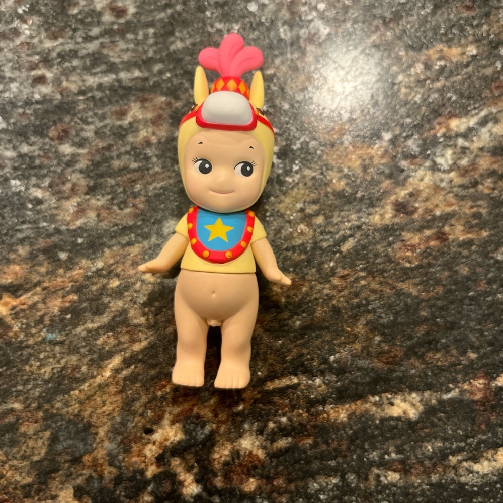 Sonny angel curious horse